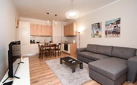 Loris Apartaments 206